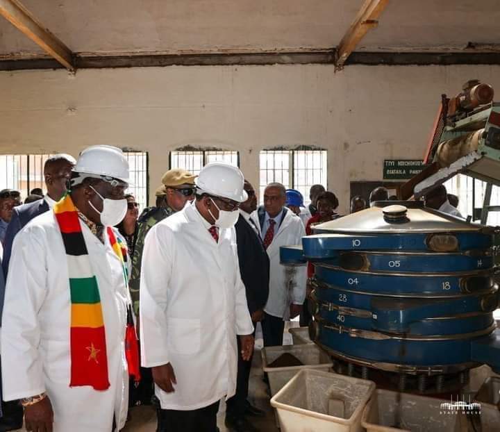 Mnangagwa, Chakwera Toured Thyolo Tea Processing