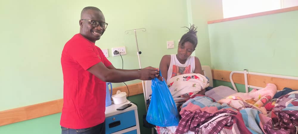 North Journalists Celebrate Mother’s Day with Hospital Visit